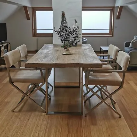 Aussergewoehnliches Loft Am Pfaenderhang Mit Seeblick Lochau