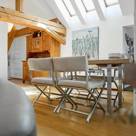 Aussergewoehnliches Loft Am Pfaenderhang Mit Seeblick Lochau