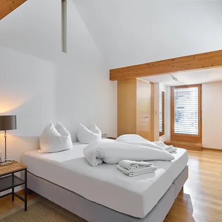 Aussergewoehnliches Loft Am Pfaenderhang Mit Seeblick * Lochau