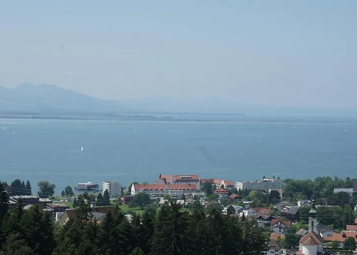 Aussergewoehnliches Loft Am Pfaenderhang Mit Seeblick Апартаменты Лохау-бай-Брегенц